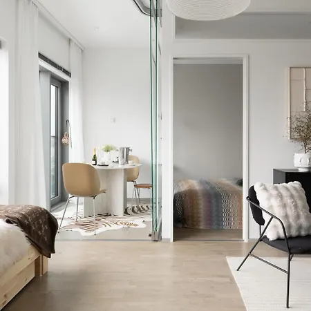 Scandinavian Minimalist Seaside Flat On Metro With Downtown View * Helsinky