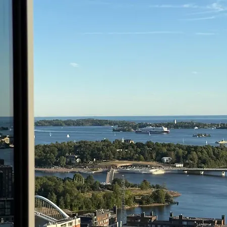 Scandinavian Minimalist Seaside Flat On Metro With Downtown View