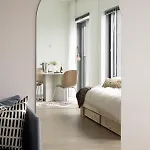 Scandinavian Minimalist Seaside Flat On Metro With Downtown View 公寓 赫尔辛基