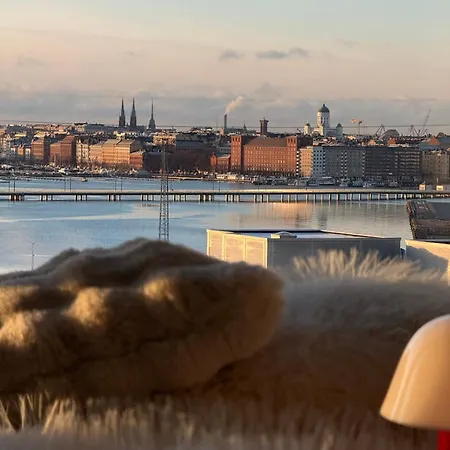 Scandinavian Minimalist Seaside Flat On Metro With Downtown View * Helsinki