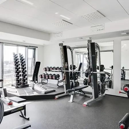 Scandinavian Minimalist Seaside Flat On Metro With Downtown View アパート ヘルシンキ